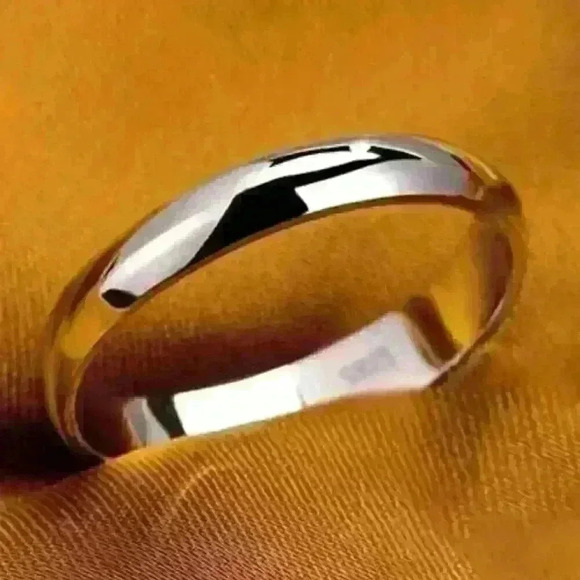 925 Sterling Silver Band with Stamp on Ring Size 8
